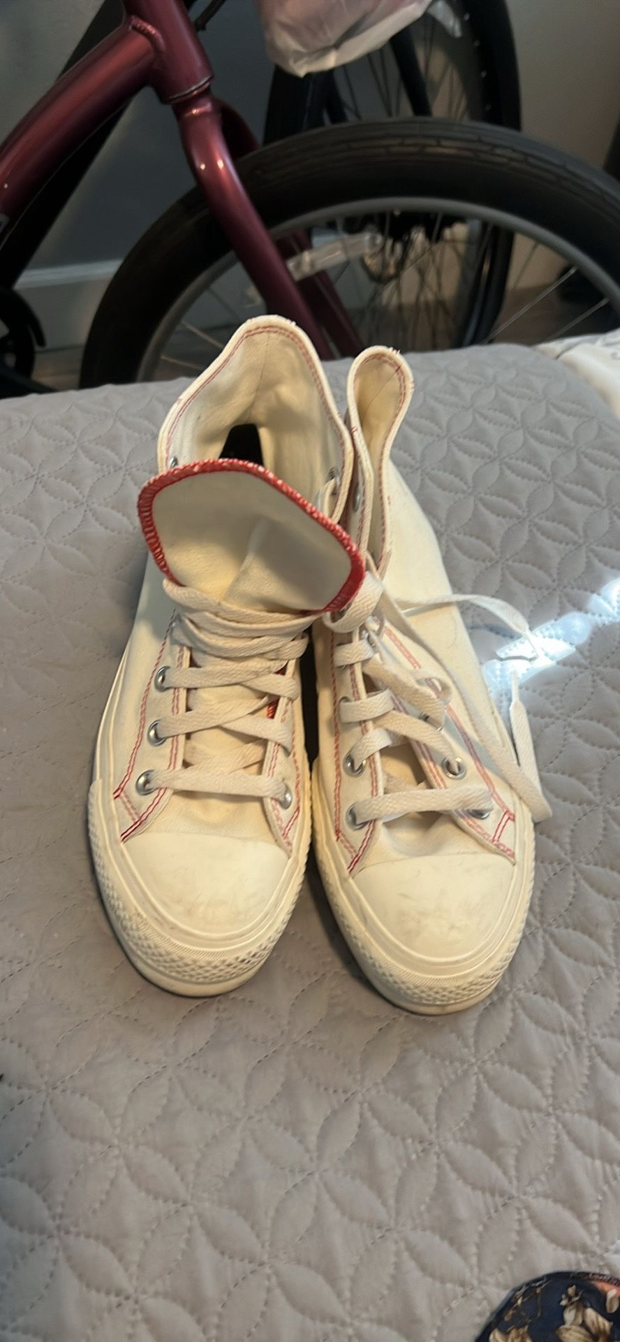 Converse Size 7 In Women