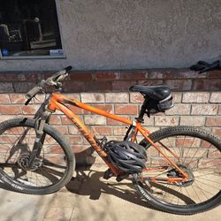 Cannondale Mountain Bike