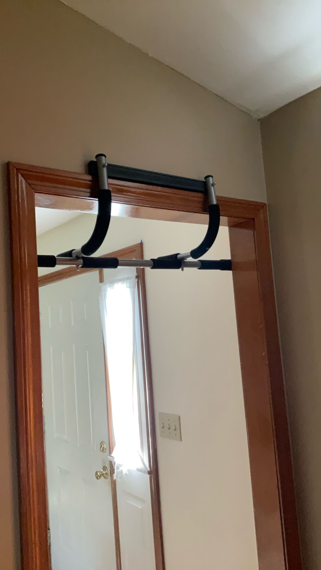 Pull Up Bar