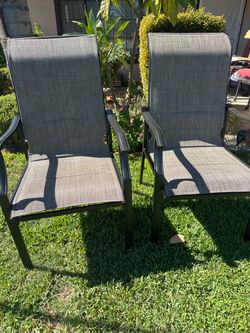 2 new outdoor chairs 2x$49
