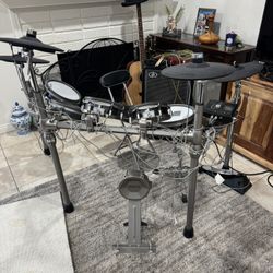 Simmons Electric Kit 6 Piece And 4 Symbol Set