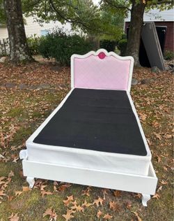 Barbie twin bed without mattress