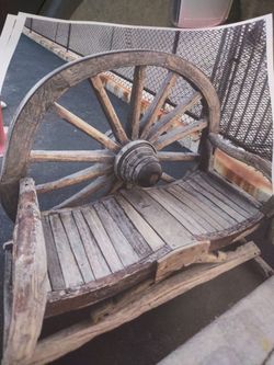 Wagon Wheel Seat