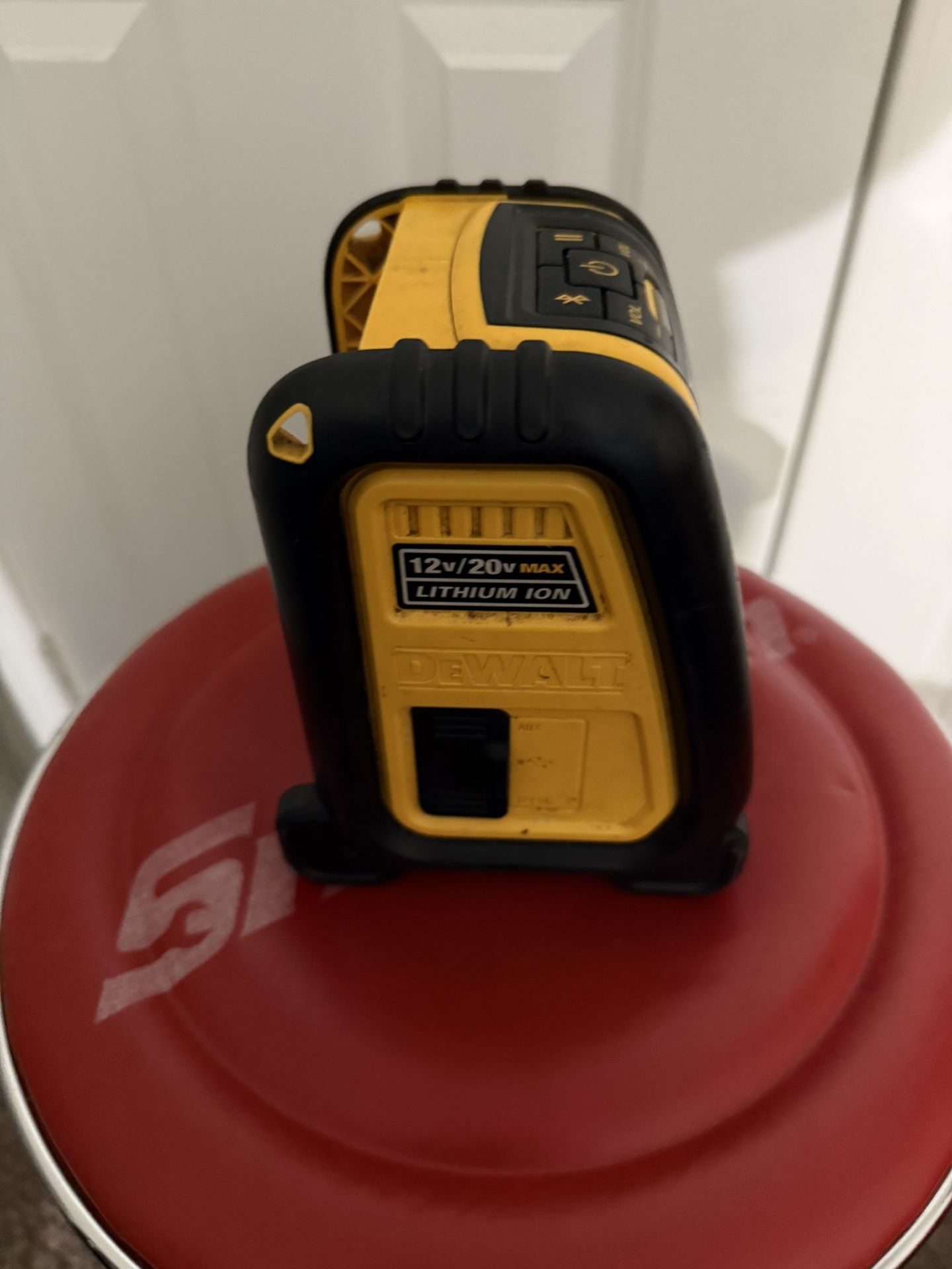 DEWALT SPEAKER 🔈 VERY GOOD CONDITION