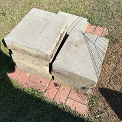 13 Pavestone Retaining Wall Cap (grey) 18x13.5xx4