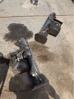 Hydraulic pump assembly for leveling systems