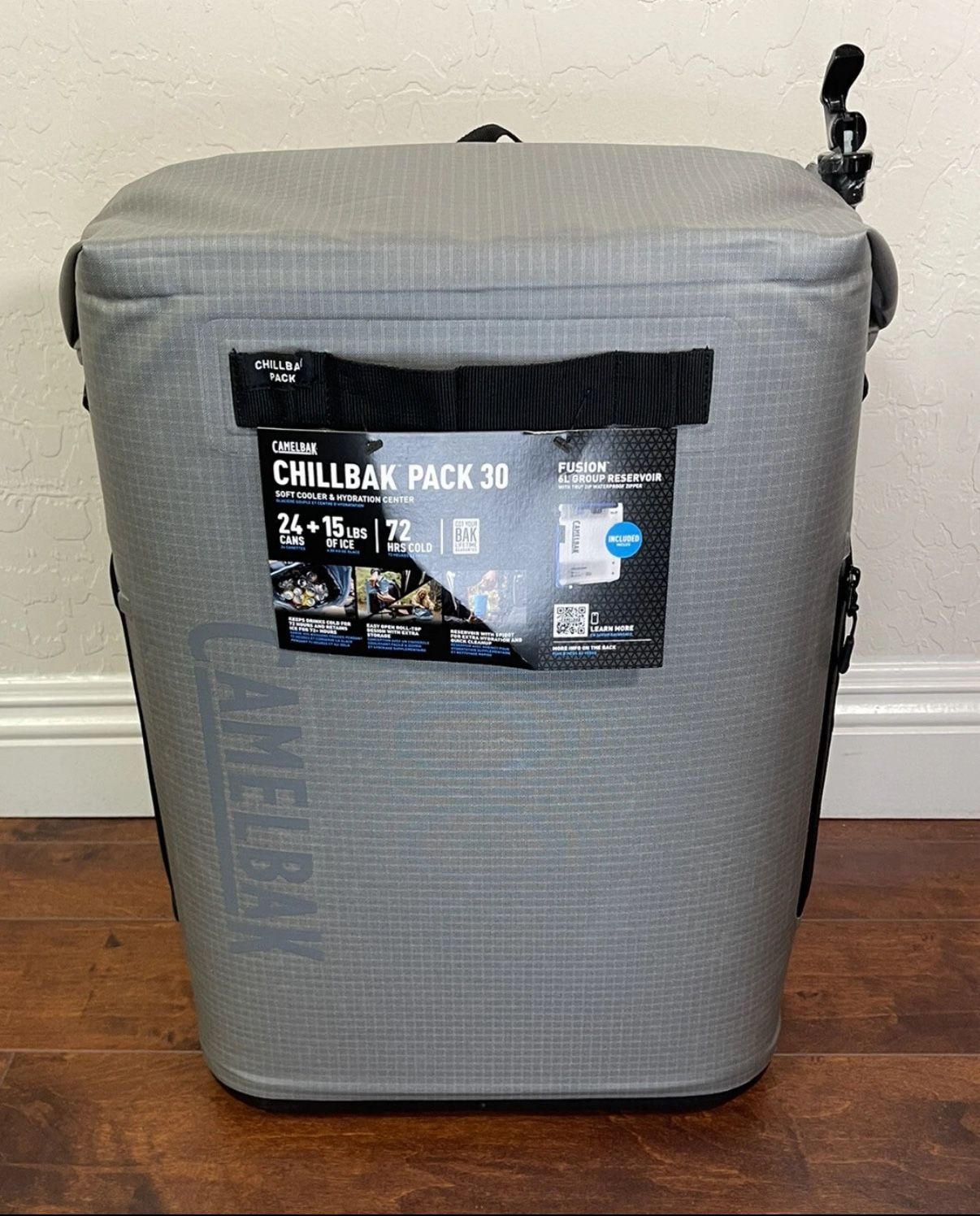 CamelBak ChillBak Pack 30 Soft Cooler Backpack & Hydration Center Gray 30L New
