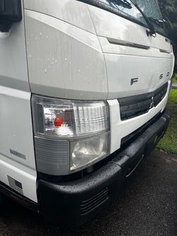 Mitsubishi fuso 2013 box16 120.000 miles
