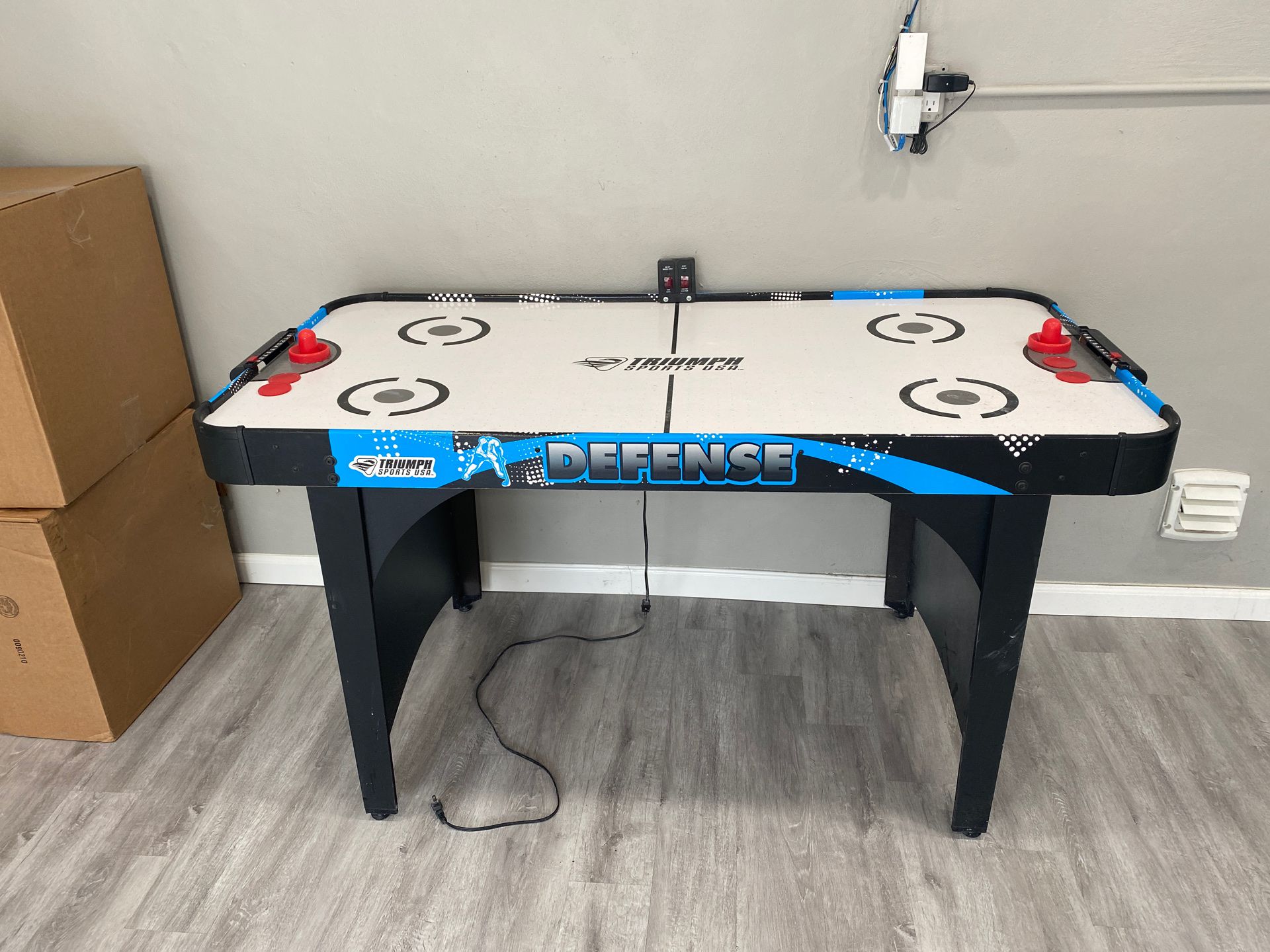 Triumph Air Hockey Table 5ft x 2.5ft (60inch x 30inch)with score board