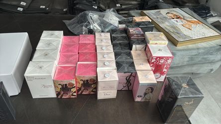Perfumes woman Wholsale