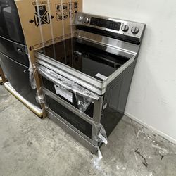 SAMSUNG NEW FREESTANDING STOVE