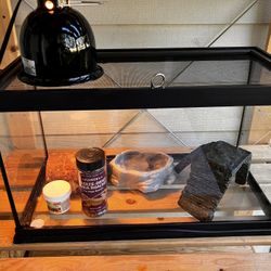 Great Kit For Reptile Lovers.