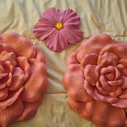 Decorative Flowers  For A Girls Room