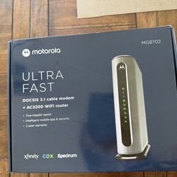 $150- Motorola MG8702 | DOCSIS 3.1 Cable Modem + Wi-Fi Router 