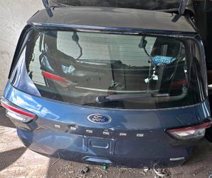 2020 Ford Escape Tailgate
