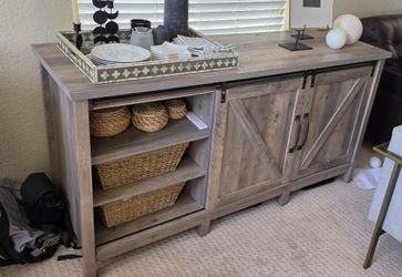 Hutch / Farmhouse Stand