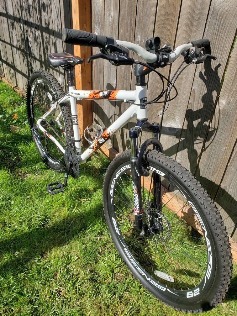 29" Genesis Mountain Bike Aluminum