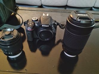 Nikon D3400 Camera with 2 lens and Carrying Case