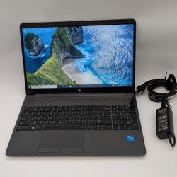 hp 250 g8 notebook Intel Core I5, 8 Gb Ram, 256 Gb Storage. 