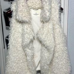 $15 Woman’s White Furry Best Large