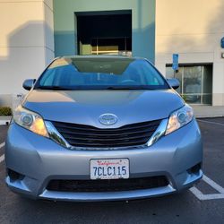 2013 Toyota Sienna