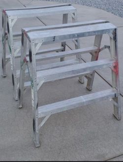 3" Fiberglass Horse Scaffolds