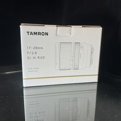 Tamron 17-28mm f/2.8 Di III RXD Lens for Sony E