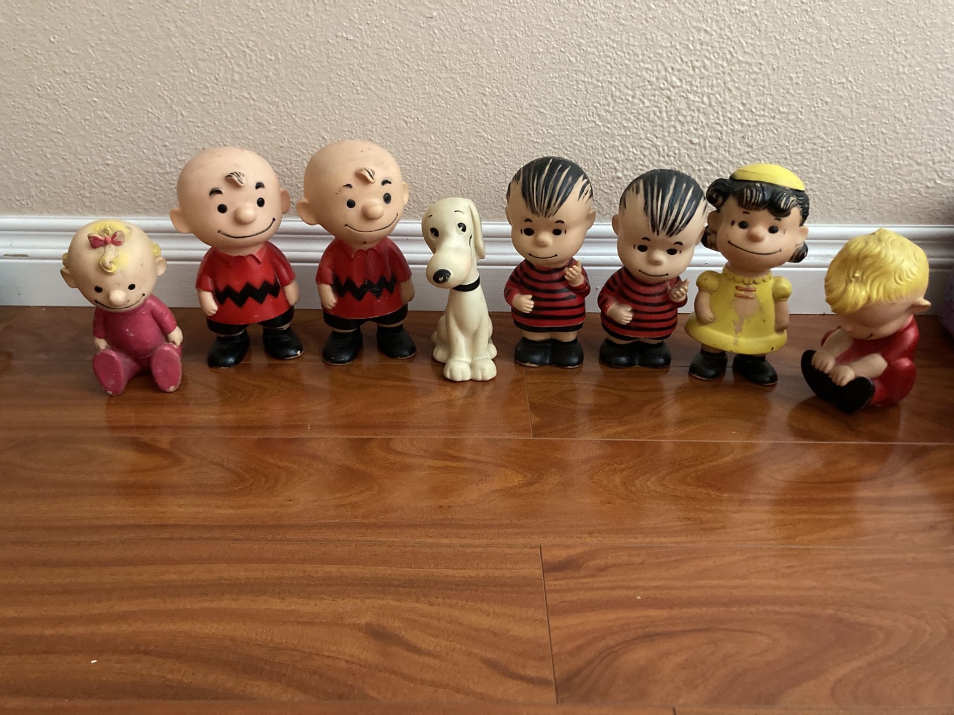 Hungerford Peanuts figures United features syndicate 1958 snoopy lucy linus charlie brown schroeder sally