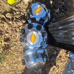 Set of 4 Chevy Wheel Caps