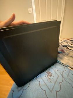 It turns on but doesn’t show a display