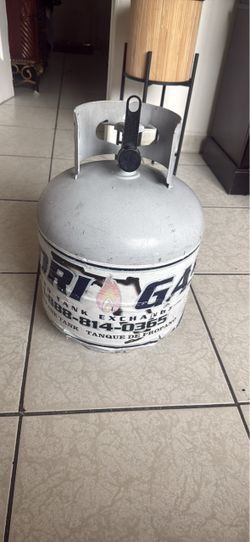 Propane Tank 20 lb Gas Cylinder full for today $45