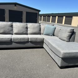 Sectional Couch 