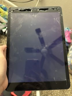 9th Gen Tablet Cracked