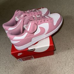 NIKE DUNKS LOW CUT $50