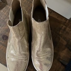 Gold Midas Boots Size 9 