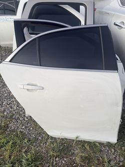 Passengerside backdoor 2013 Chevy Malibu