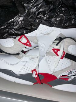 Brand new bugs bunny 8s
