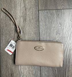 COACH Leather Wallet Wristlet Beige Back Zipper