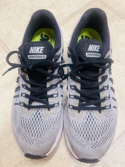 Nike women’s size 10 medium sneakers