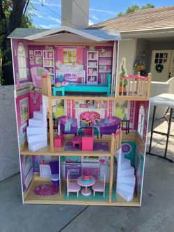 Darling Dollhouse Looking for New Home!