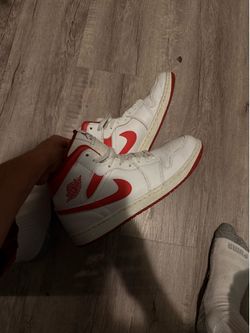 Air Jordan 1 Mid SE White Dune Red