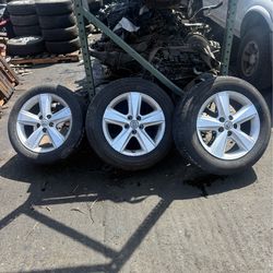 2011 Toyota Camry Wheels 215/65/17 $100 each only have 3