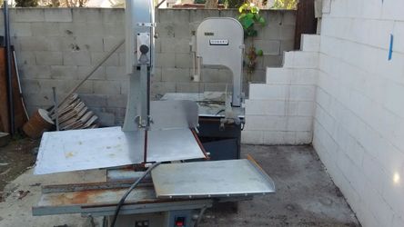 Meat saw