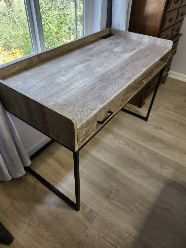 Desk with charger