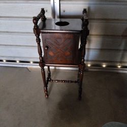 Smoke Stand Humidor 
