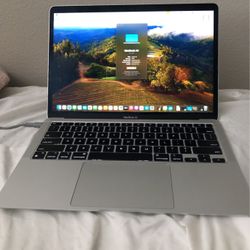 Selling MacBook Air M1 2020 $300