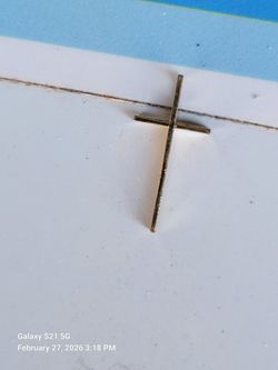 Small 14k Goldfilled Cross Pendant
