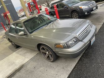 1999 Ford Crown Victoria