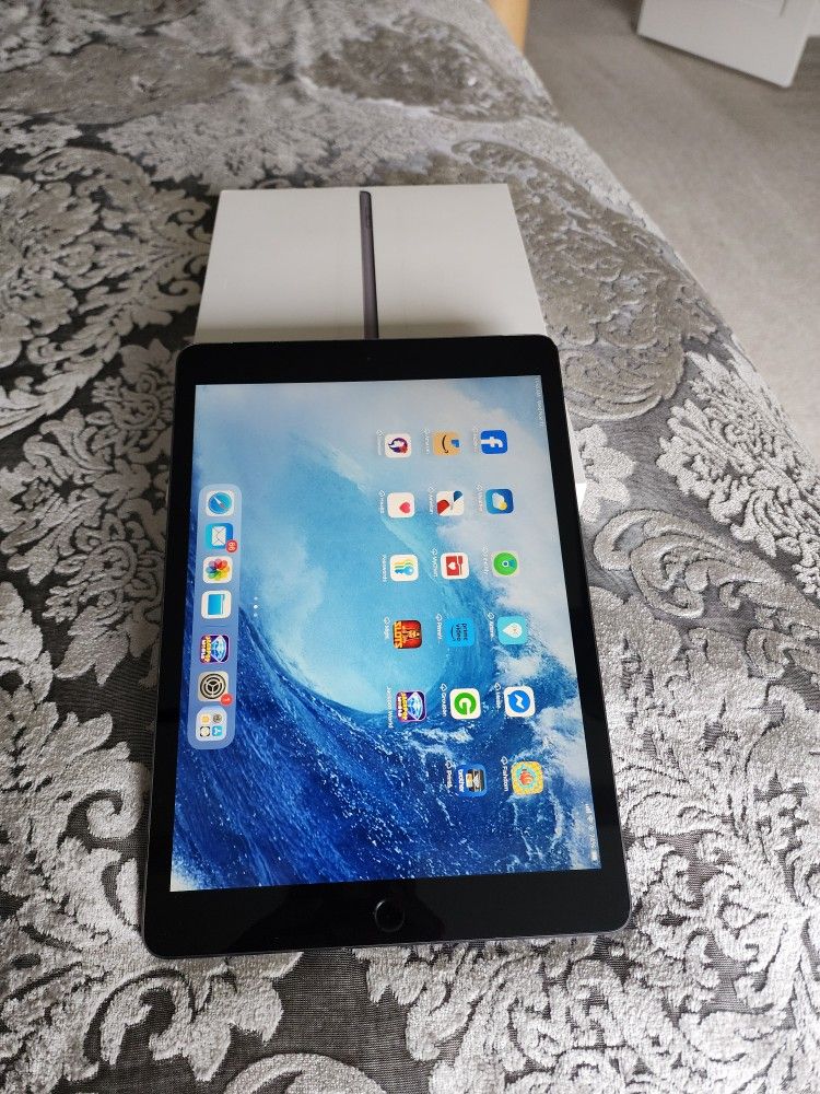 IPAD 7th GENERATION WIFI CELLULAR 32 GB