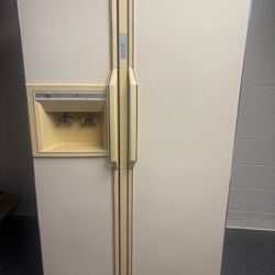 Amana Beige Refrigerator 